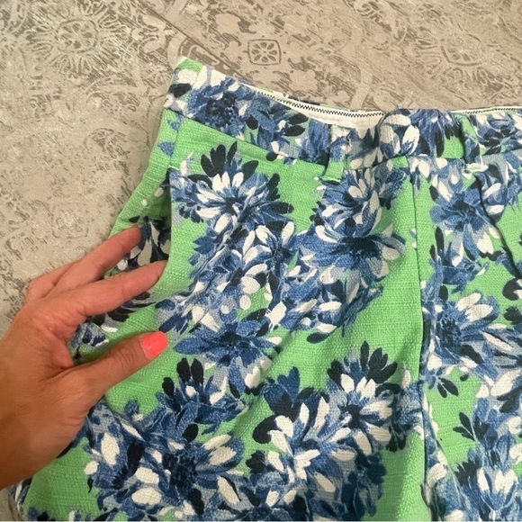 J.Crew | Green & Blue Floral Hi-Rise Shorts | SZ 4 (27) - Picture 3 of 10